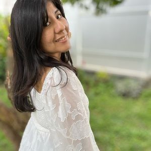 Meet your Posher, Elena